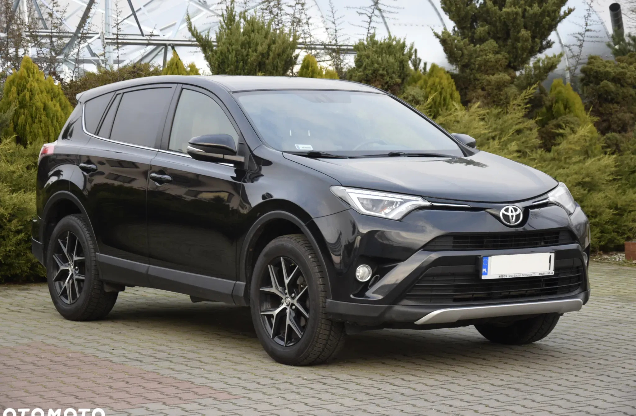 mazowieckie Toyota RAV4 cena 66800 przebieg: 328000, rok produkcji 2016 z Żuromin